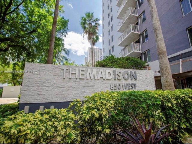 $370,000 | 850 North Miami Avenue, Unit W2104 | Park West