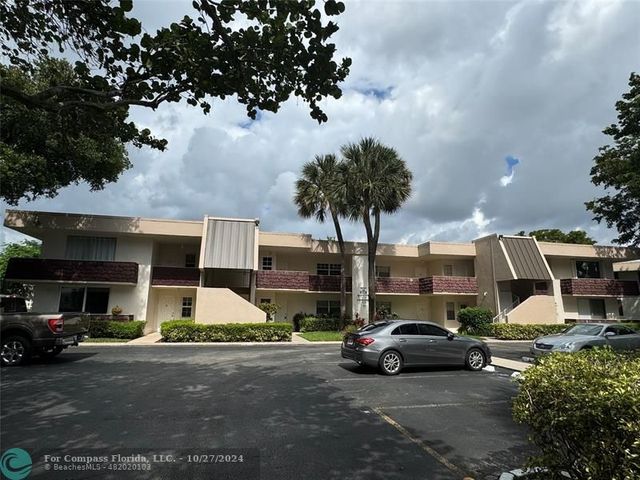 $2,350 | 2601 South Palm Aire Drive, Unit 212 | Palm Aire