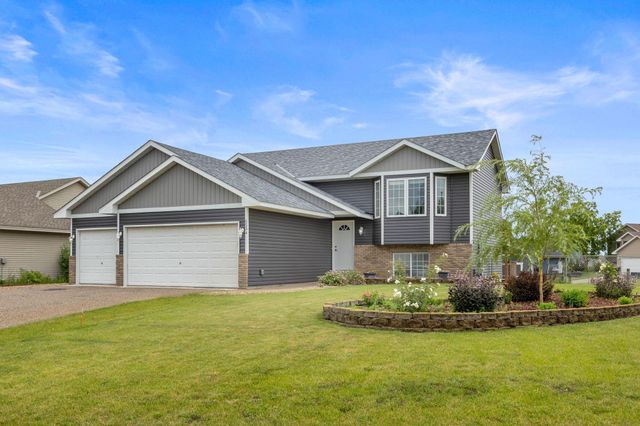 $348,000 | 5534 Aberdeen Way | The Shores of Lake Mitchell