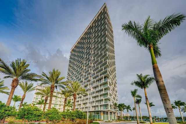 $400,000 | 2000 Metropica Way, Unit 2605 | Sawgrass