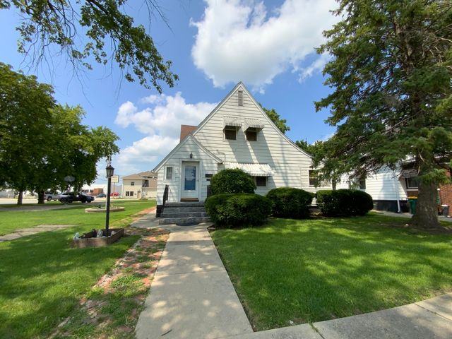 $500,000 | 1108 East Main Street | Streator