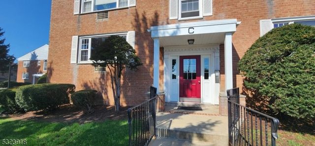 $2,000 | 565 Grove Street, Unit C13 | Montclair Heights