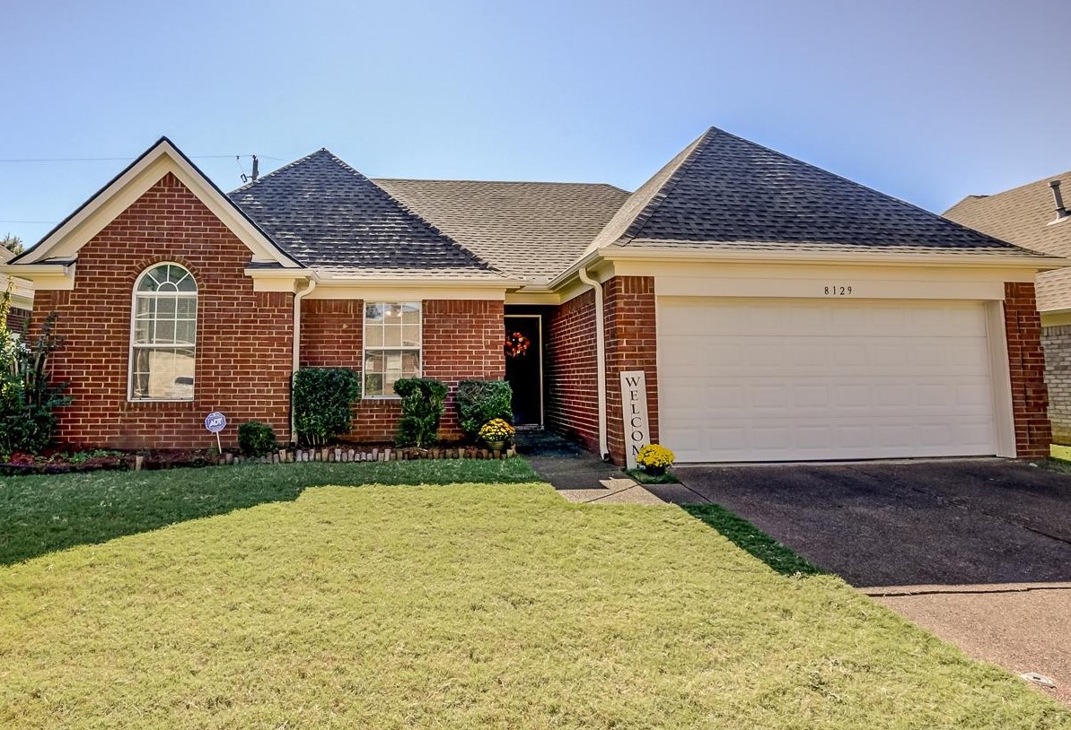 Welcome Home to this 3 BR / 2BA Brick 1 story Home