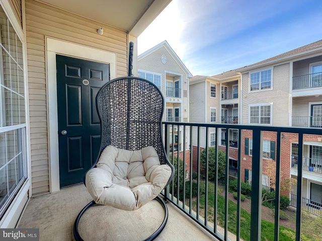 $2,395 | 4850 Eisenhower Avenue, Unit 314 | Exchange at Van Dorn Condominiums