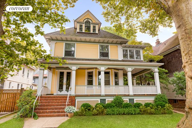 $2,750,000 | 293 Rugby Road | Beverley Square West