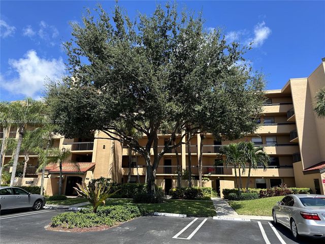 $300,000 | 955 Dotterel Road, Unit 2108 | Lavers Delray Racquet Club