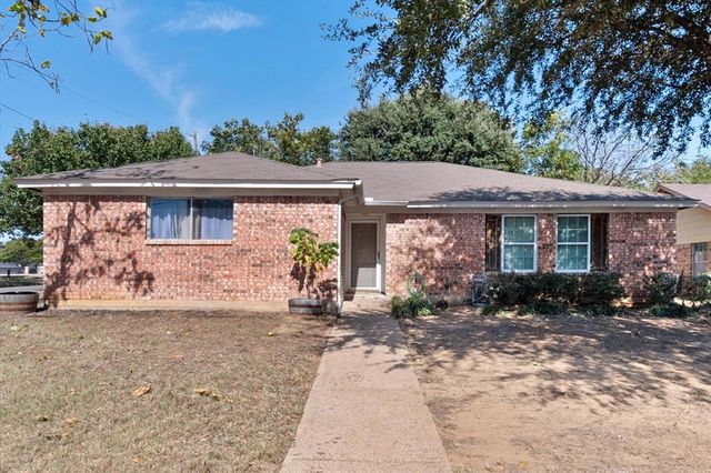 $1,965 | 4009 Spring Brook Drive | Southwest Arlington