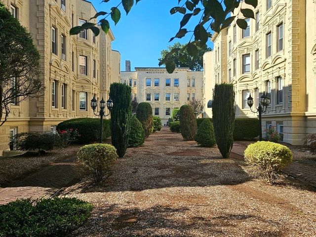 $2,300 | 1862 Beacon Street, Unit BLD311 | Beaconsfield