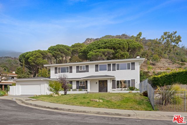 $4,150,000 | 18053 Blue Sail Drive | Pacific Palisades