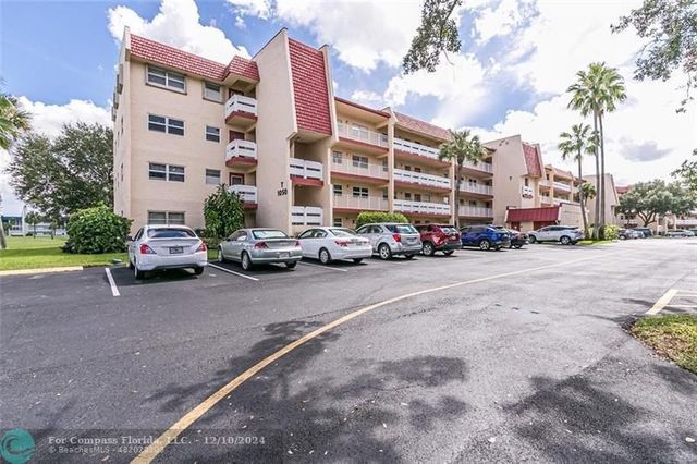 $178,000 | 1050 Country Club Drive, Unit 304 | Margate