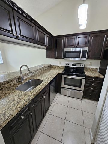 $1,700 | 13304 Glenmoor Drive, Unit 13304 | The Villages of Palm Beach Lakes