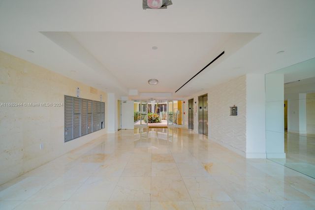 $3,500 | 10750 Northwest 66th Street, Unit 406 | Doral Isles