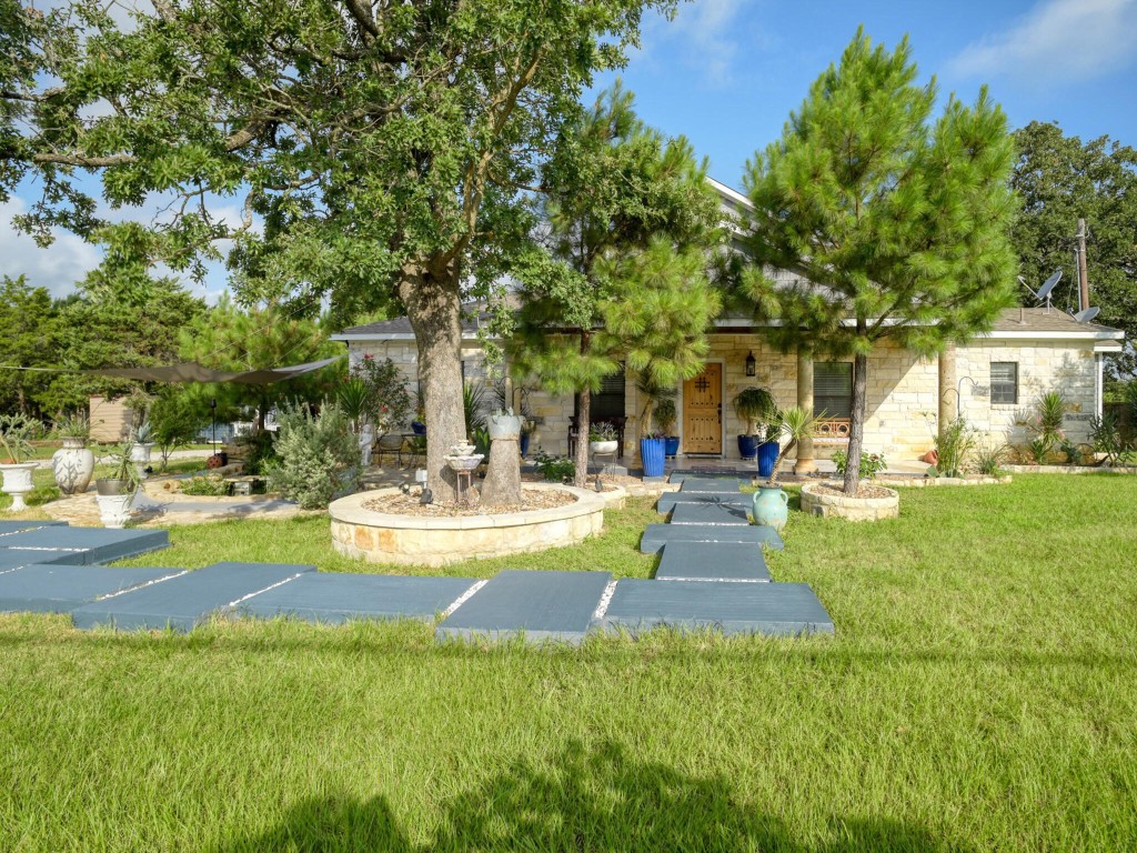 a view of the patio and garden