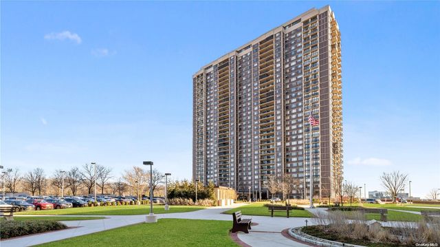 $1,225,000 | 271-10 Grand Central Parkway, Unit 16W | Glen Oaks