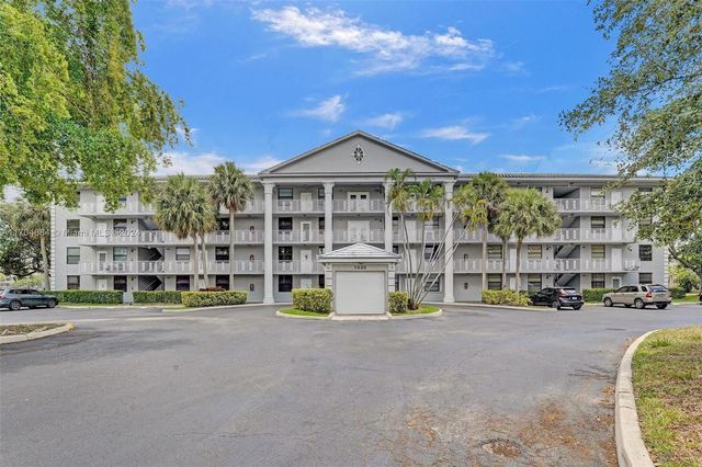 $278,000 | 1530 Whitehall Drive, Unit 204 | Pine Island Ridge