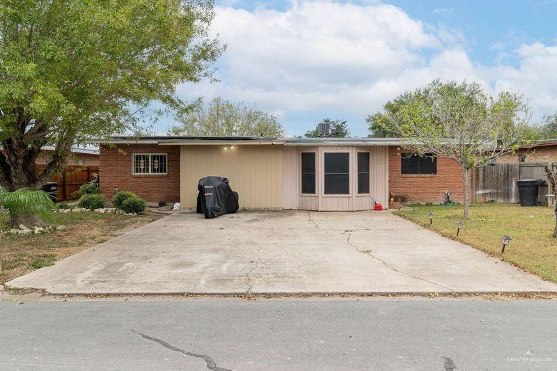 front view of house with a yard