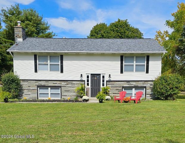 $384,900 | 265 Snyders Lake Road | North Greenbush