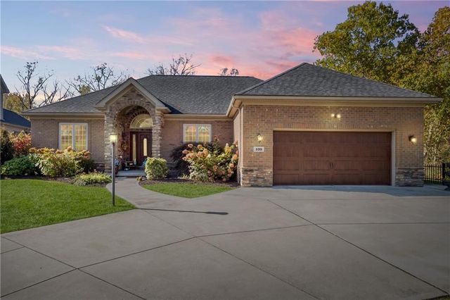 $699,900 | 100 Mallard Lane | McMurray