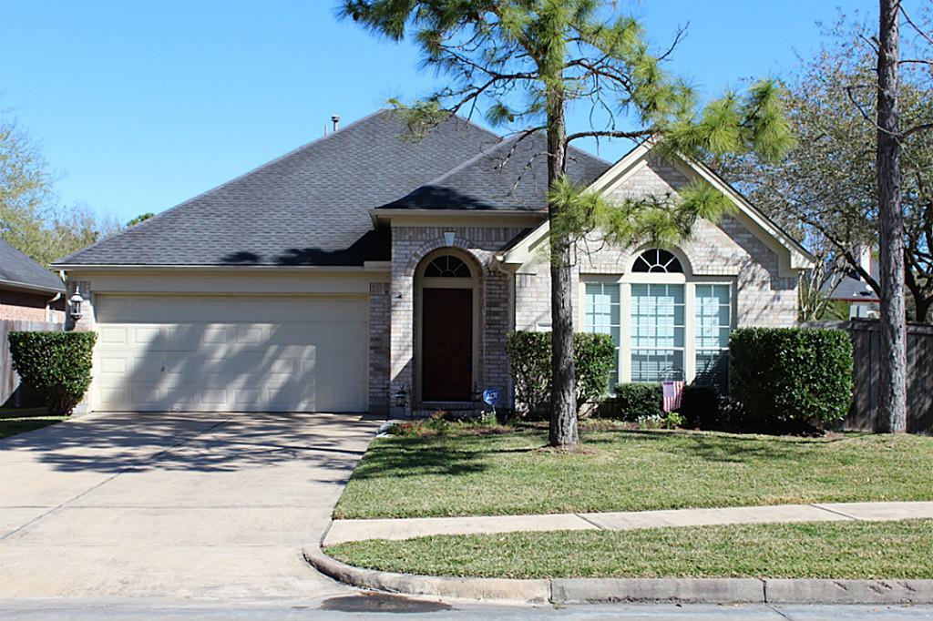 Charming single-story home nestled in the desirable Silverlake-Sedgefield community.