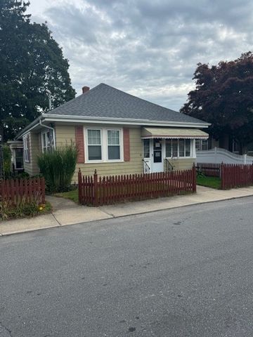 $380,000 | 32 Leading Street | Hartford Avenue