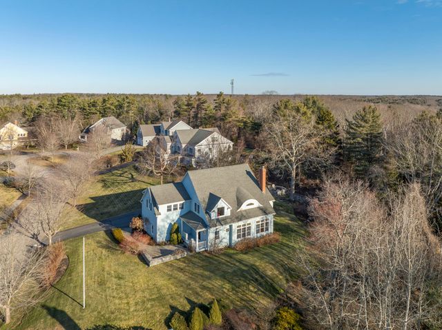 $1,285,000 | 9 Leighton Farm Road | Cape Elizabeth