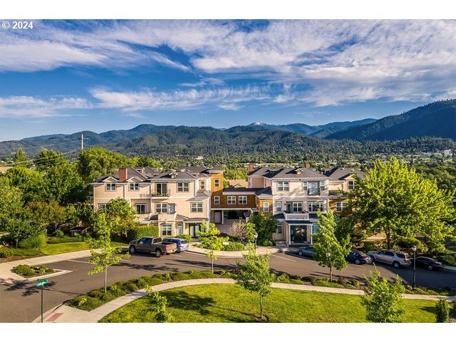 $495,000 | 622 Fair Oaks Court | Ashland