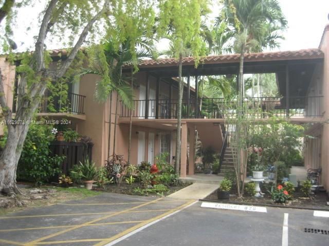 $231,900 | 10832 North Kendall Drive, Unit U4 | Kendall