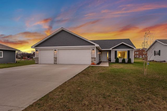 $330,000 | 124 Kenna Drive | Le Sueur