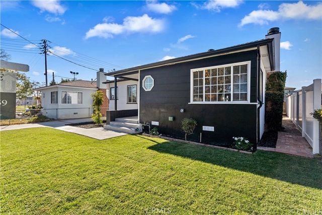 $4,295 | 6225 Noble Avenue | Van Nuys