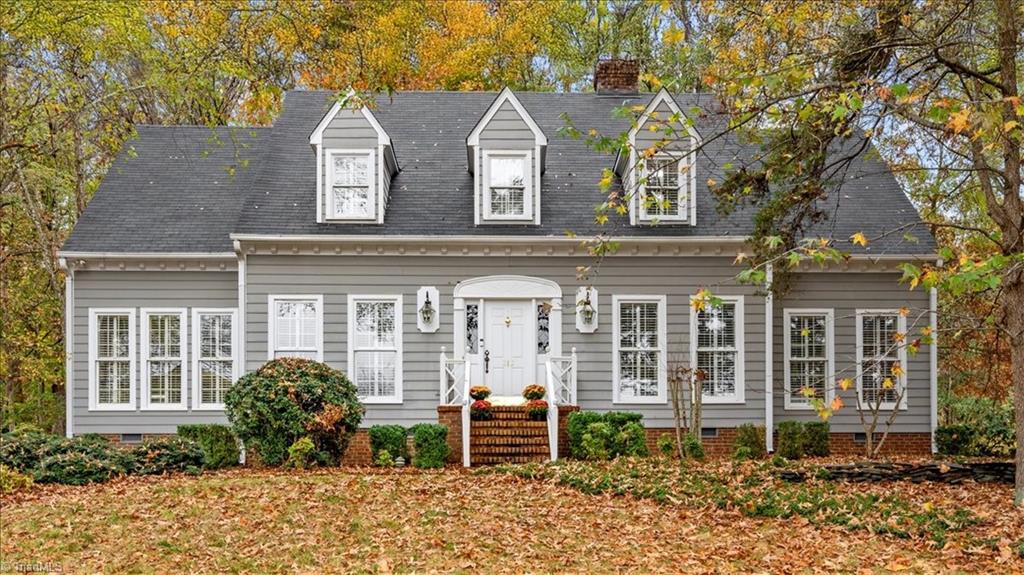 Charming Cape Cod in Irving Park