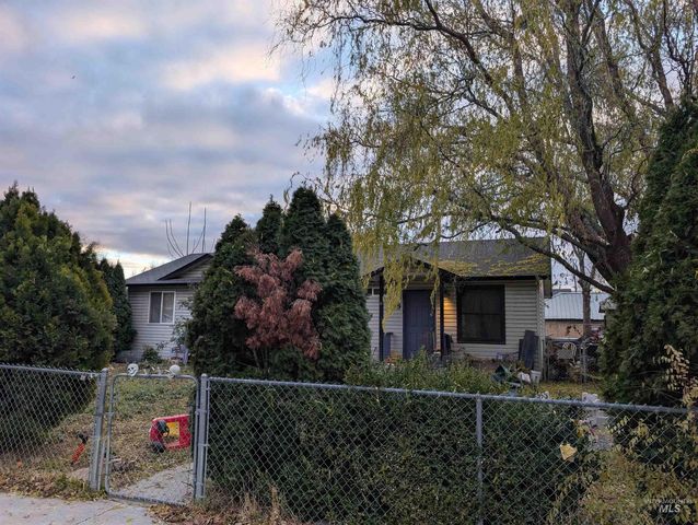 $282,500 | 915 4th Street North | North Nampa