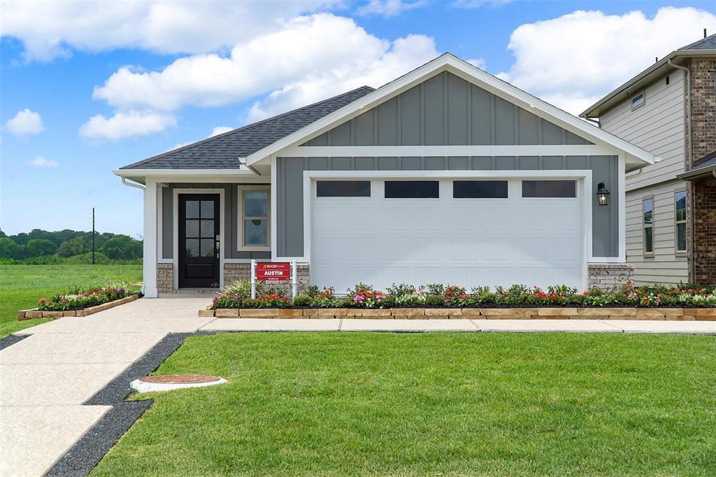 a front view of house with yard