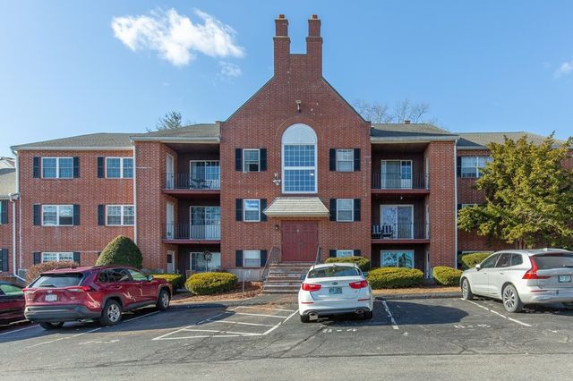 $289,900 | 8 Louisburg Square, Unit 1 | Southeast Nashua