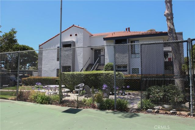 $2,350 | 2323 Huntington Street, Unit 701 | West Huntington Beach