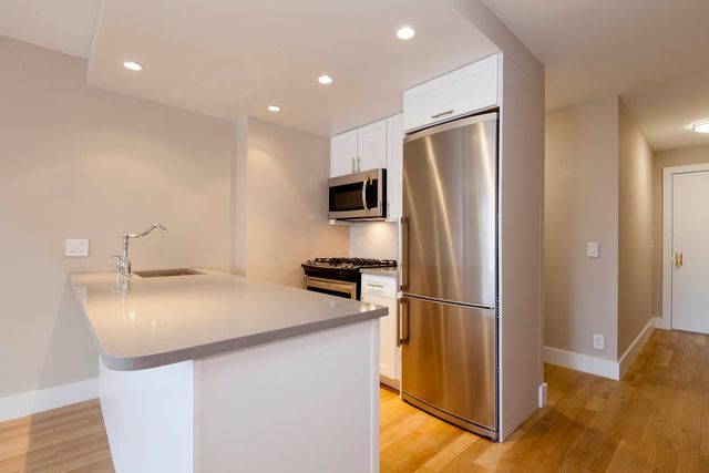 $5,575 | 788 Columbus Avenue, Unit 5R | Upper West Side