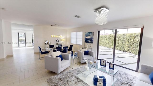 $1,350,000 | 9910 Northwest 88th Terrace | Doral