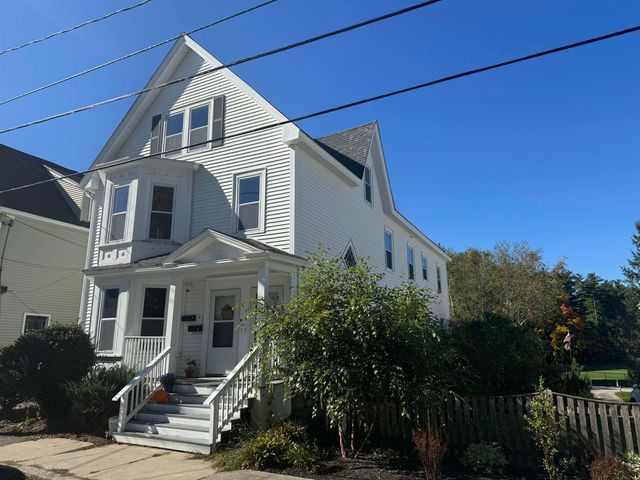 $3,000 | 42.5 Abbott Street, Unit B | Nashua North End