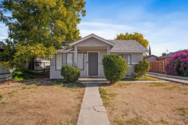 $349,999 | 3608 Tamarack Avenue