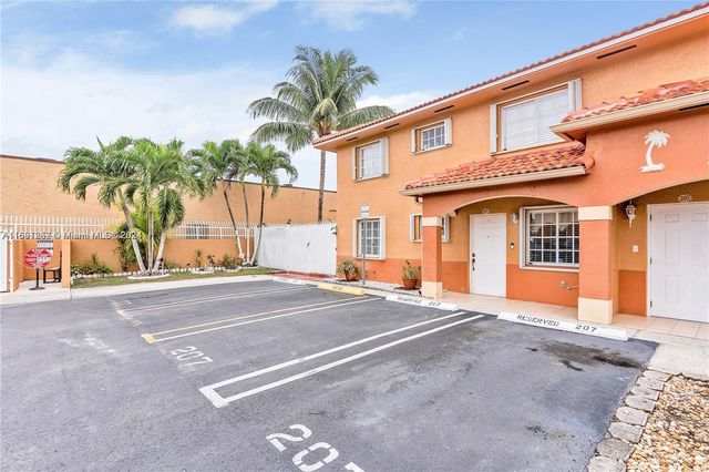 $2,600 | 2425 West 76th Street, Unit 204 | Hialeah