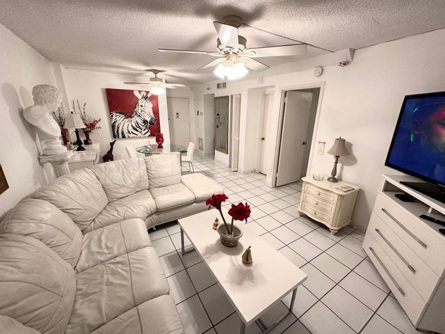 $2,300 | 6969 Collins Avenue, Unit 701 | Port Royale