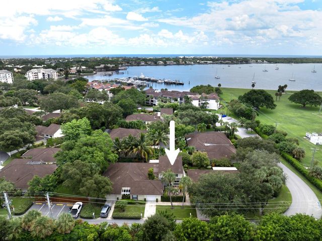 $795,000 | 11254 12 Oaks Way | North Palm Beach