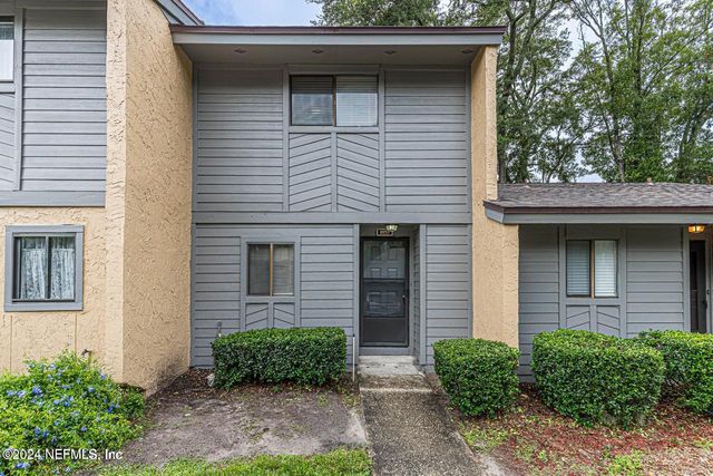 $1,350 | 85 Debarry Avenue, Unit 1055 | Bellair-Meadowbrook Terrace