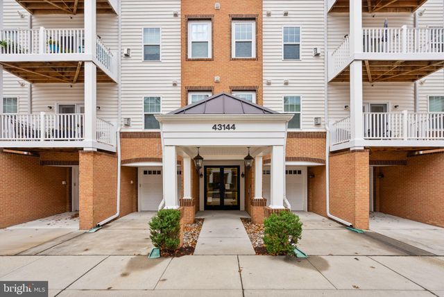 $449,000 | 43144 Sunderland Terrace, Unit 102 | Broadlands