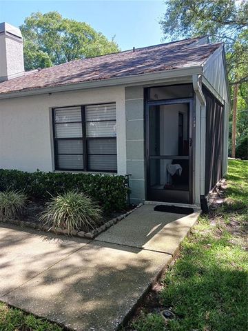 $197,900 | 3500 Magnolia Ridge Circle, Unit 406 | Palm Harbor