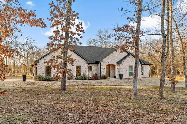 $524,900 | 444 Private Road