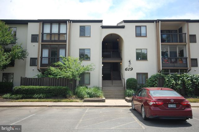 $120,000 | 619 Center Street, Unit T1 | Herndon