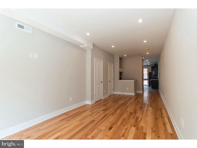 $1,795 | 1822 Ingersoll Street, Unit A | North Central