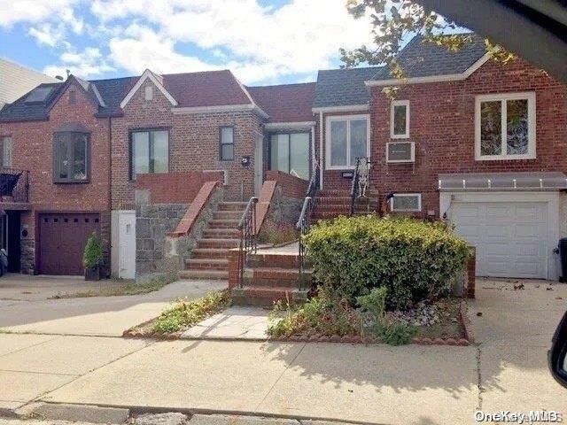 $849,000 | 68-12 60th Road | Maspeth