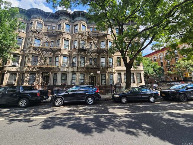 $749,000 | 1445 Bedford Avenue, Unit 3C | Crown Heights