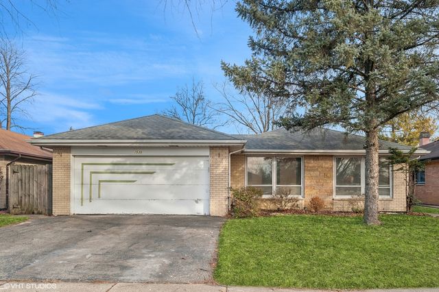 $300,000 | 1535 Marshall Drive | Des Plaines